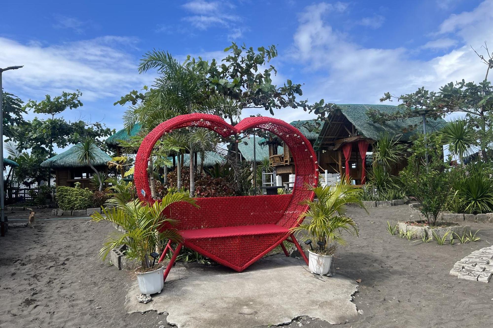 Lover'S Point Beach Front Resort リアン エクステリア 写真